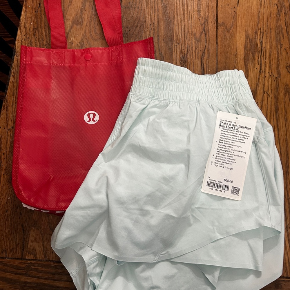 Lululemon Shake It Out Running Shorts Mint Breeze NWT